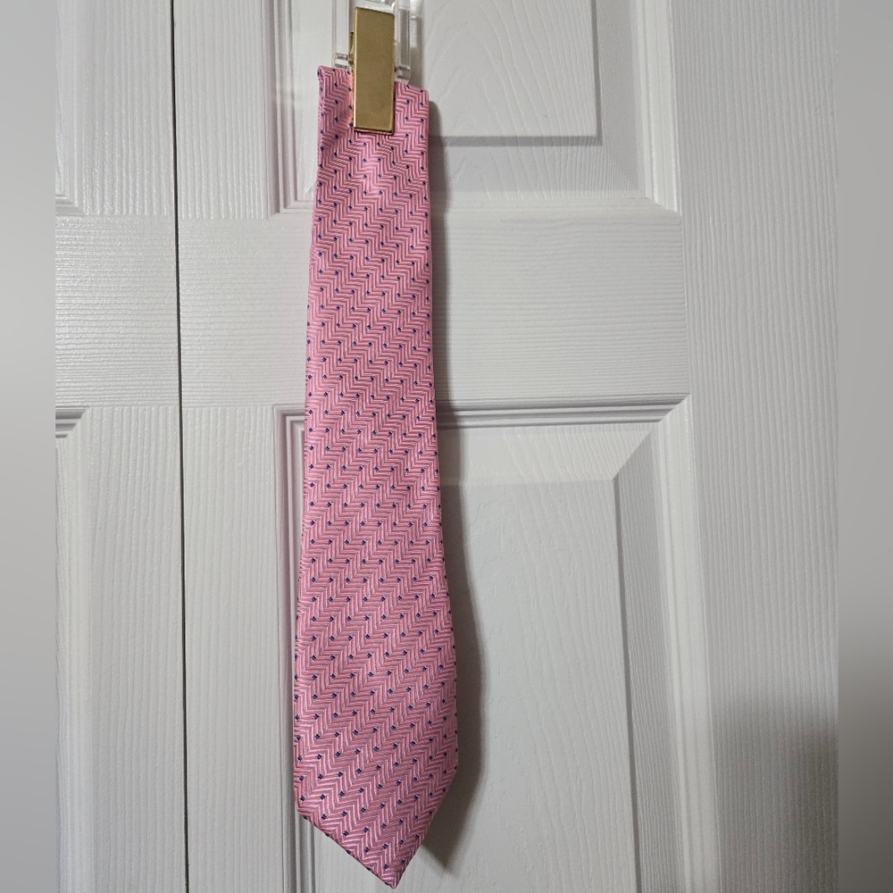 Kailong Pink Men's Tie, Blue Square Accent Design, 58 Inches Long, NWOT - Picture 5 of 8
